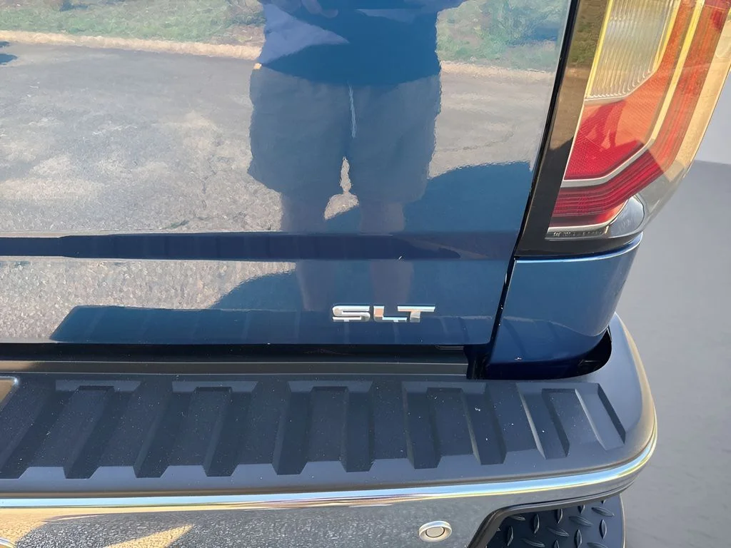 Used 2017 Blue GMC SLT image 36