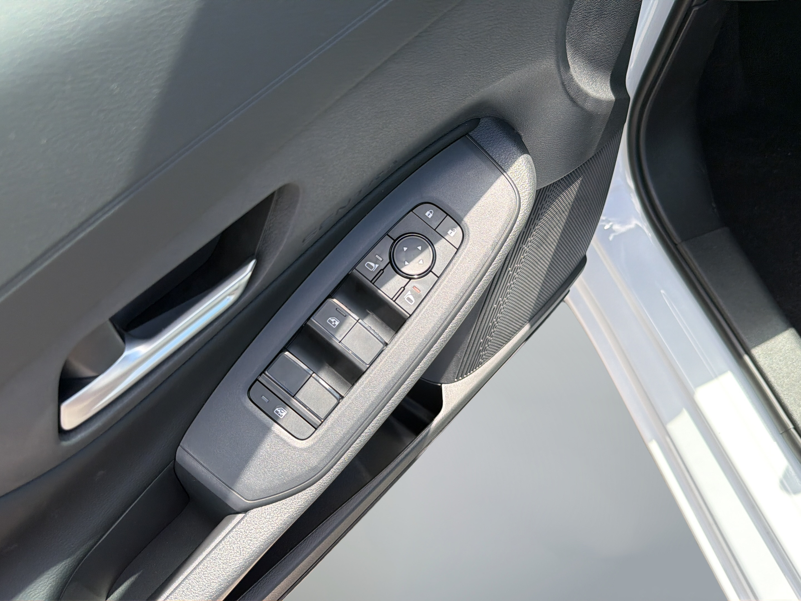 New 2027 White Nissan SV image 30