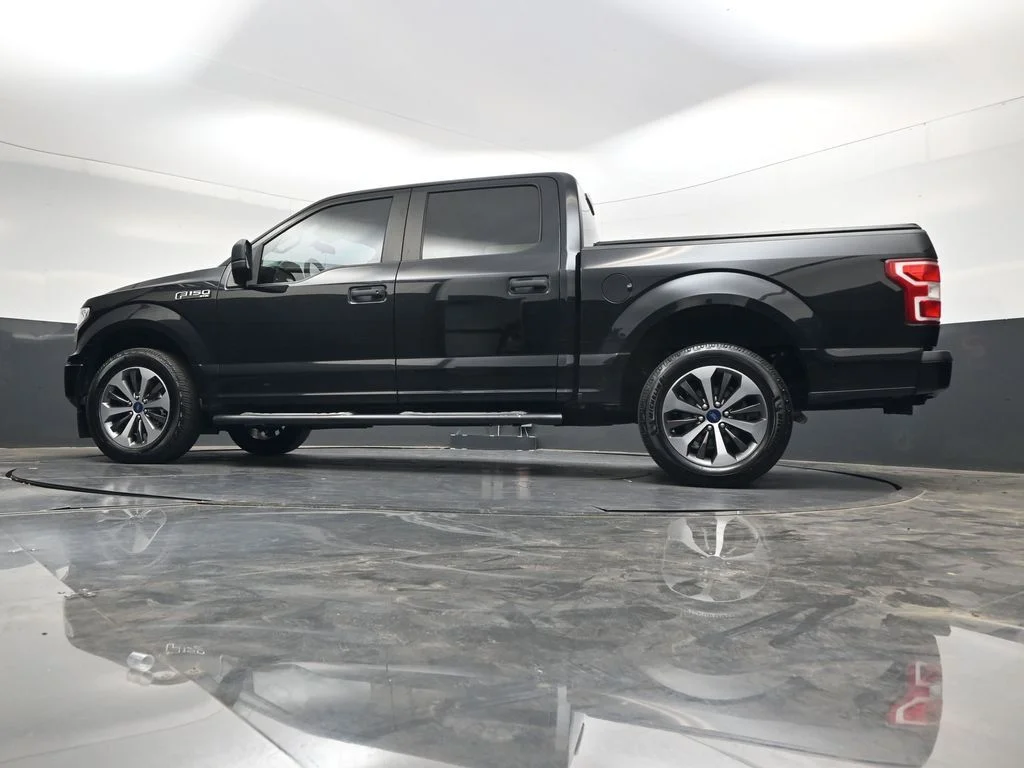 Used 2019 Black Metallic Ford XL image 35