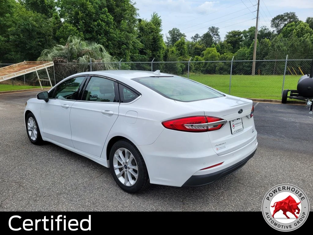 Used 2020 White Ford SE image 4