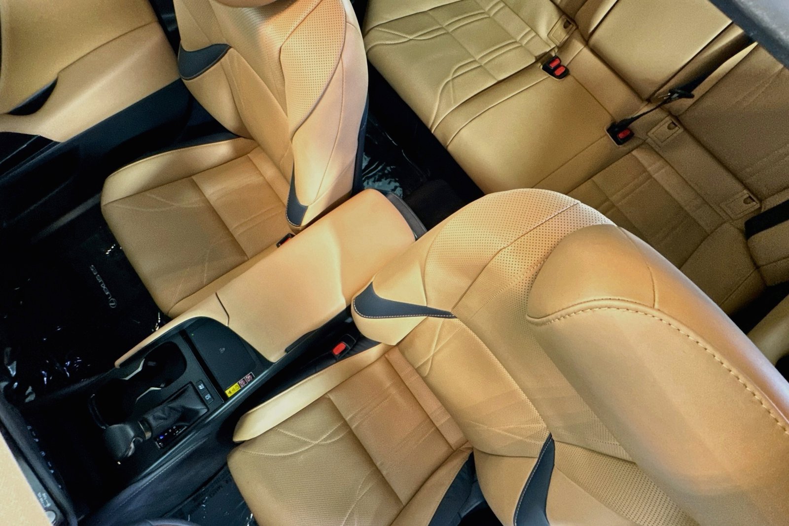 Used 2024 Eminent White Pearl Lexus ES 300h Ultra Luxury image 20