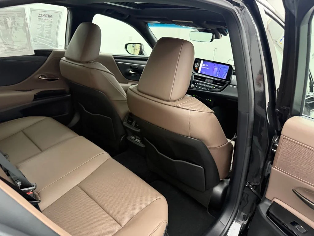 Used 2025 Black Lexus 350 image 43
