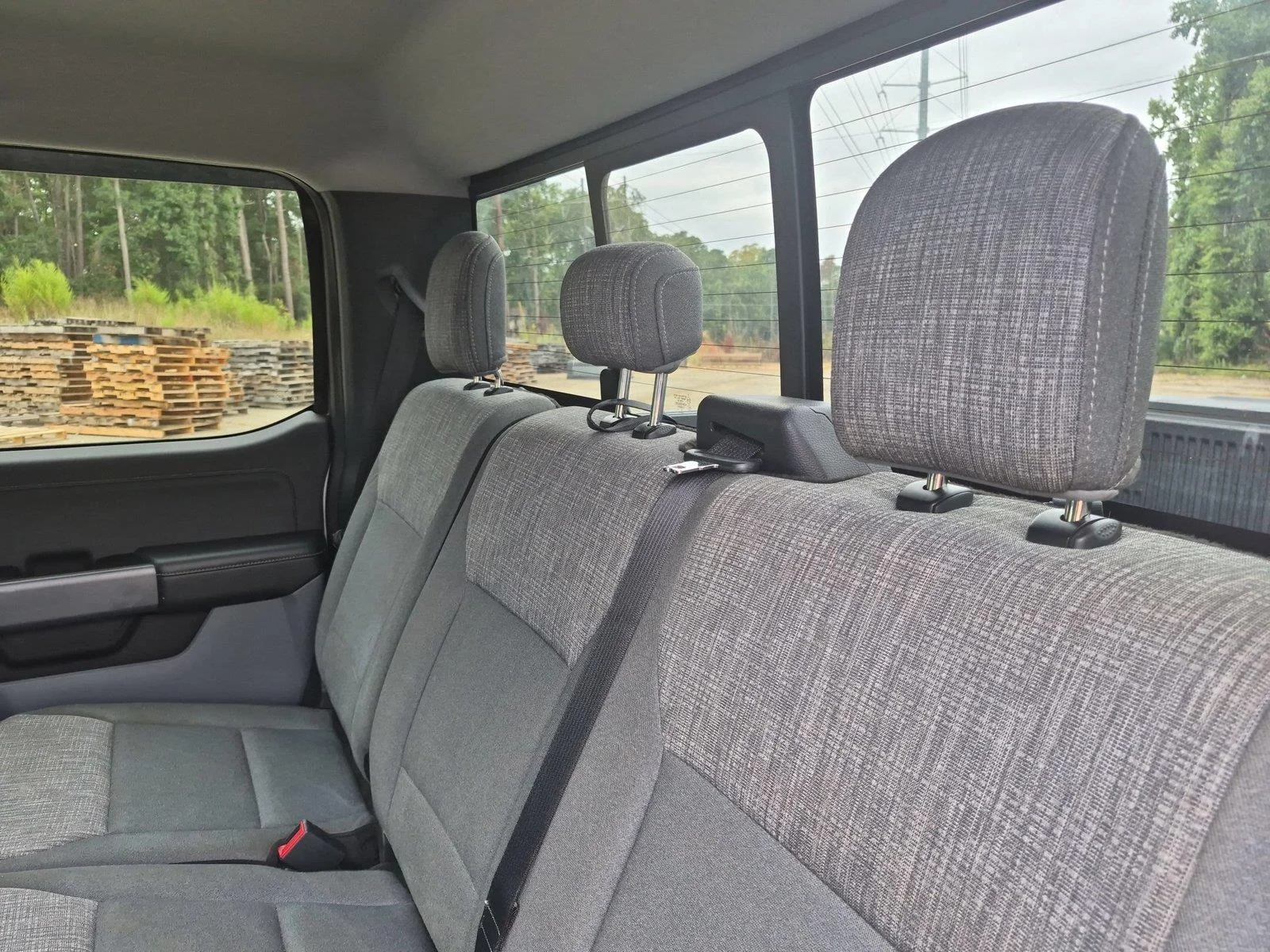 Used 2021 Iconic Silver Metallic Ford XLT image 29
