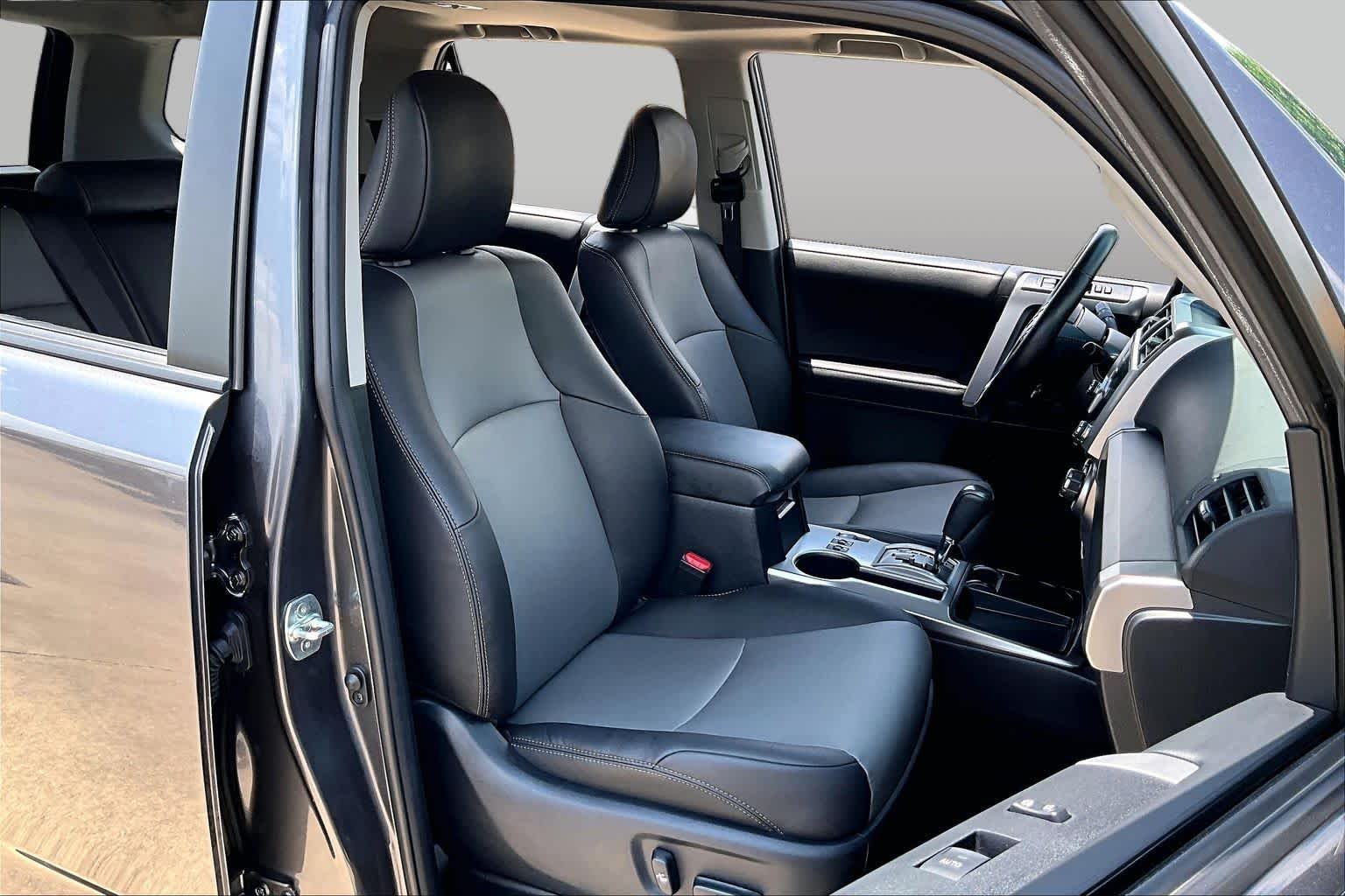 Used 2023 Magnetic Gray Metallic Toyota SR5 Premium image 9