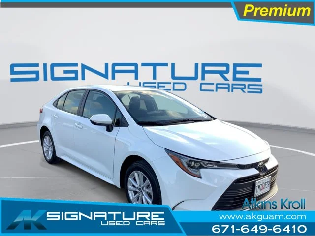 2025 Toyota Corolla LE CVT's photo
