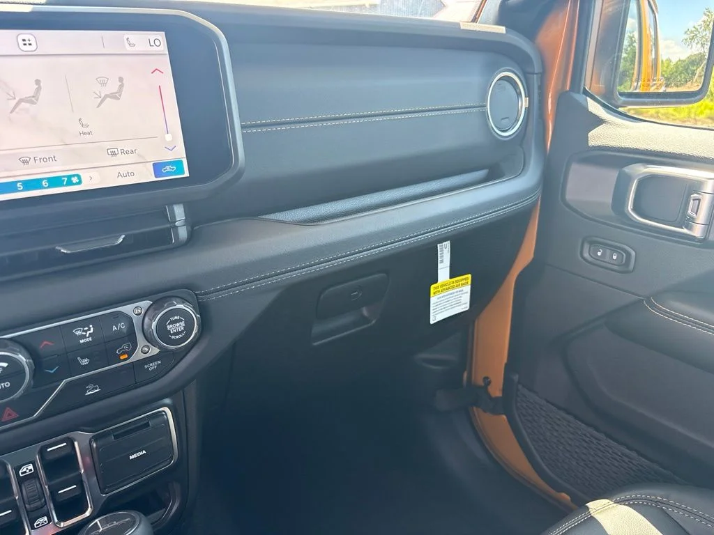 New 2026 Goldilocks Jeep Sahara image 21