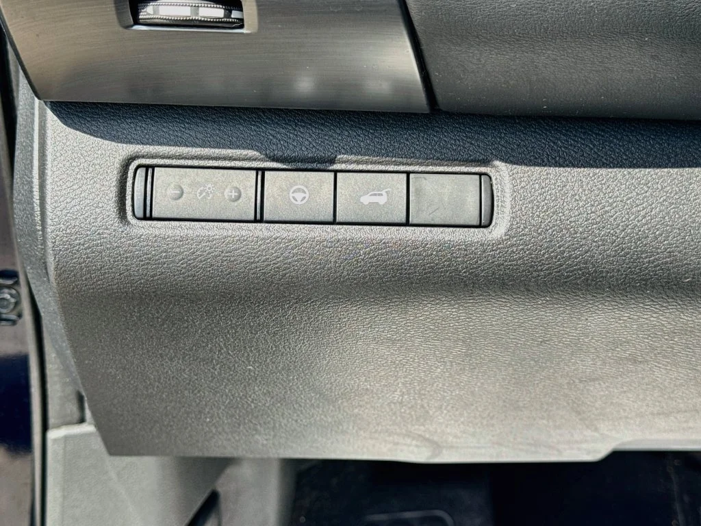 Used 2024 Blue Nissan SL image 11