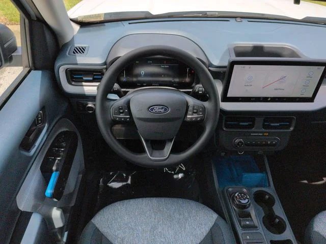 New 2026 Oxford White Ford XLT image 16