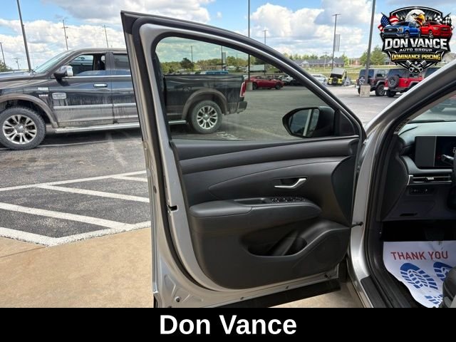 2025 Hyundai Tucson SE - Photo 9