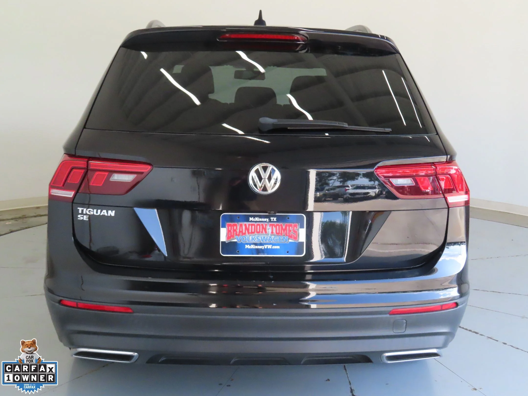 Used 2019 Black Volkswagen 2.0T SE image 4