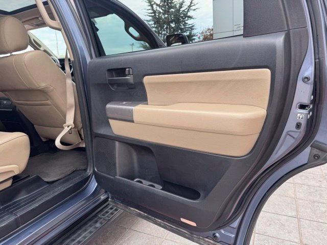 Used 2018 Blue Toyota SR5 image 24