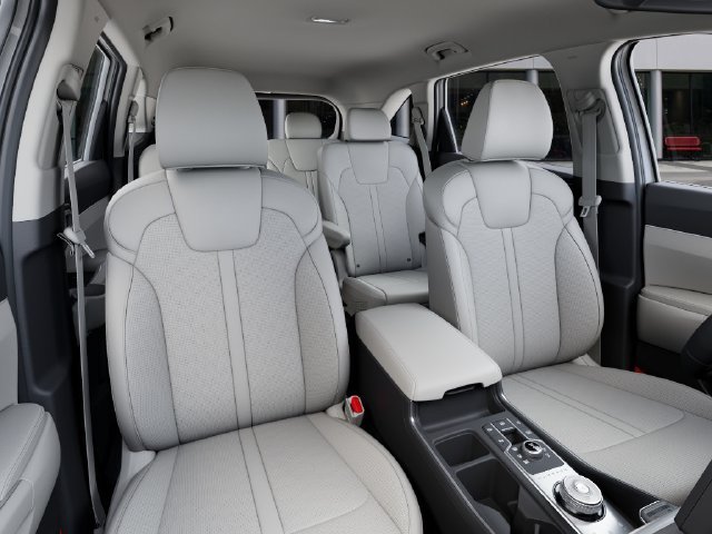 New 2026 White Kia EX image 15