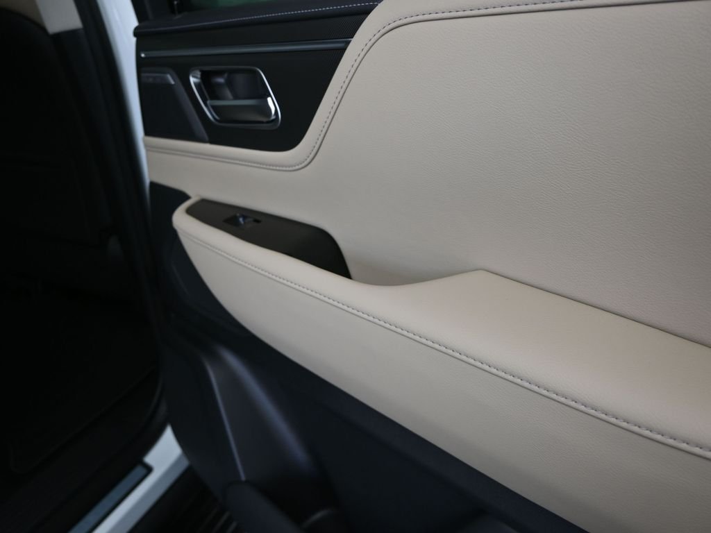 New 2026 RADIANT WHITE INFINITI Pure 2WD image 22