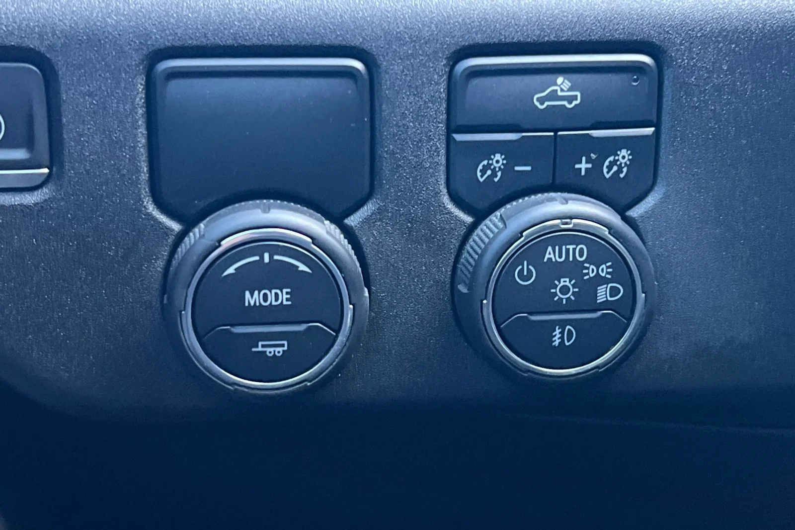 Used 2022 Glacier Blue Metallic Chevrolet RST image 29