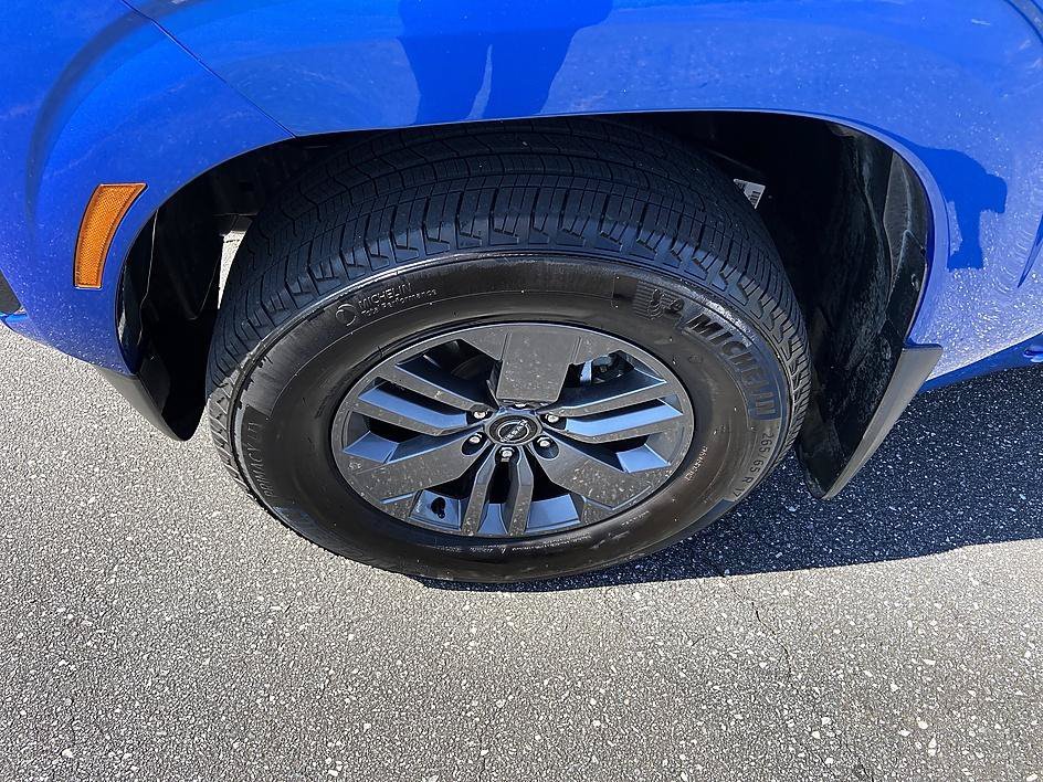 Used 2025 Bluestone Pearl Nissan SV image 8