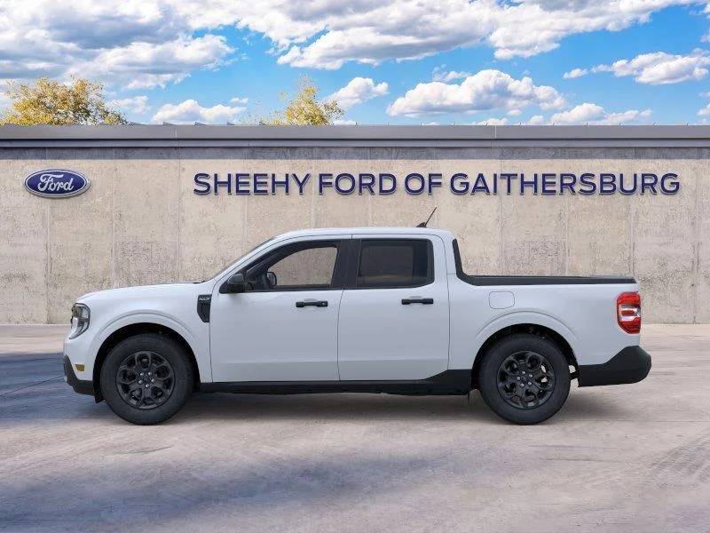 New 2026 Space White Metallic Ford XLT image 4