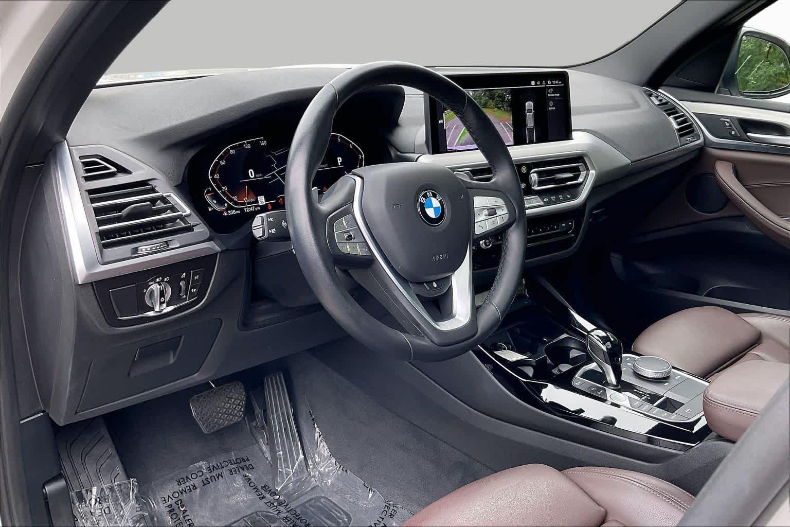 Used 2022 Mineral White Metallic BMW xDrive30i image 17