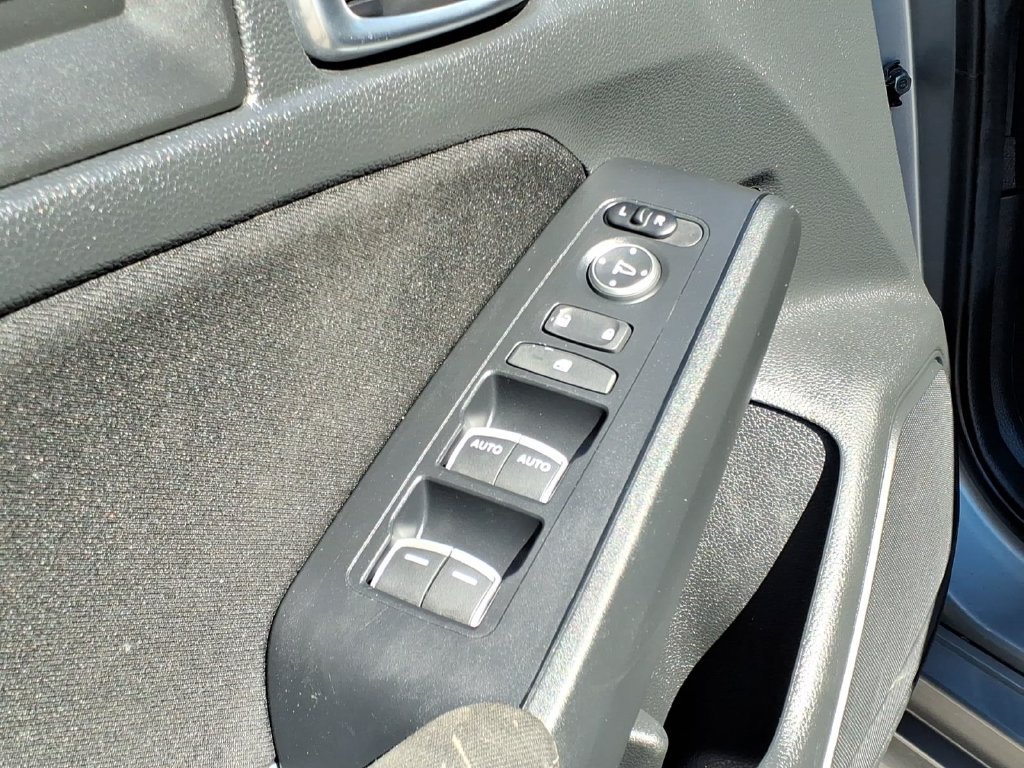 Used 2024 Lunar Silver Metallic Honda Sport image 5