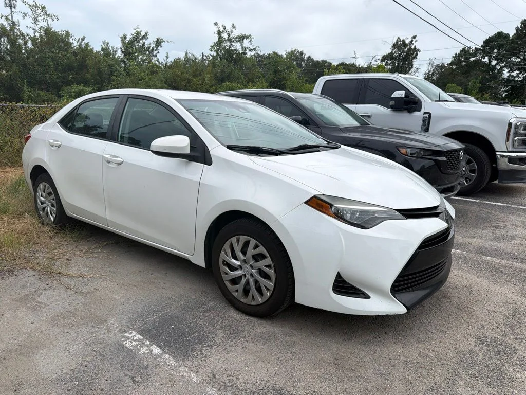 Used 2019 White Toyota LE image 3