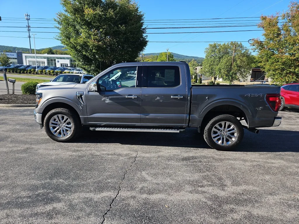 Used 2024 Gray Ford XLT image 2