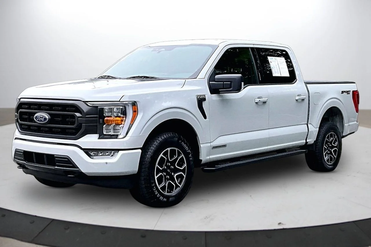 Used 2023 White Ford XLT image 4
