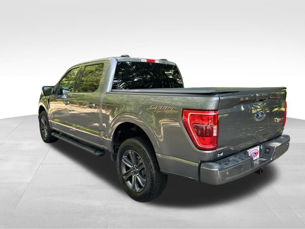 Used 2023 Gray Ford XLT image 3
