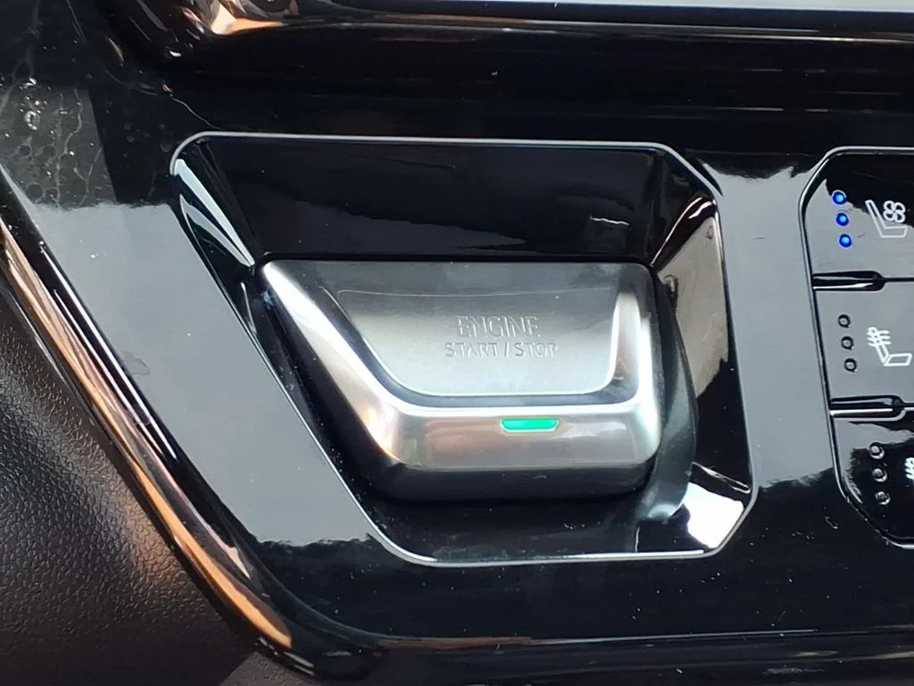 New 2026 Onyx Black GMC AT4 image 4