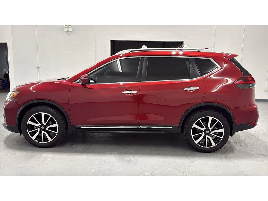 Used 2019 Scarlet Ember Tintcoat Nissan SL FWD 2.5L image 9