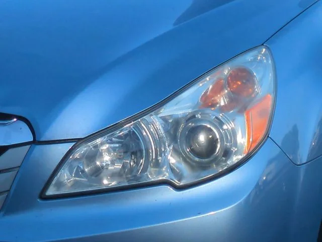 Used 2010 Blue Subaru 2.5i Premium image 17