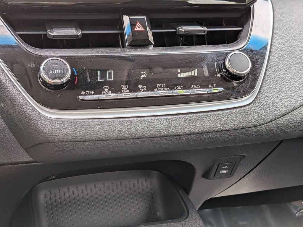 Used 2025 Silver Toyota LE image 22