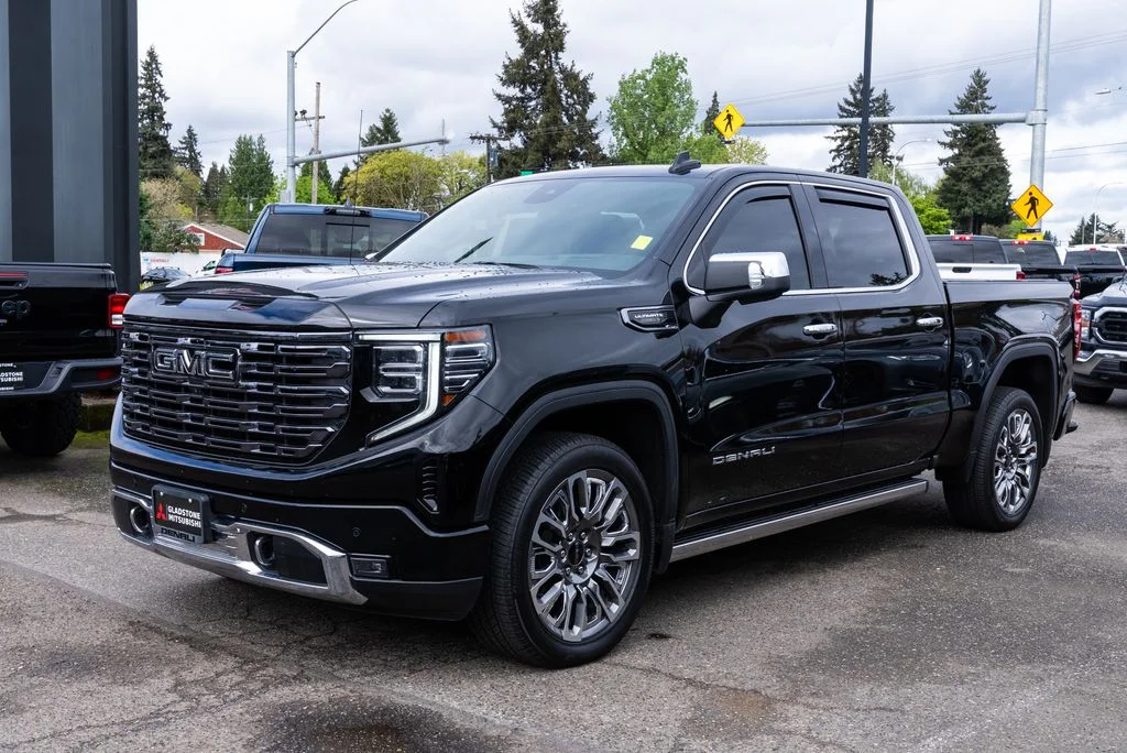 Used 2025 Black GMC Denali Ultimate image 3