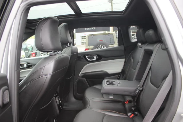 Used 2023 Silver Jeep Limited image 29