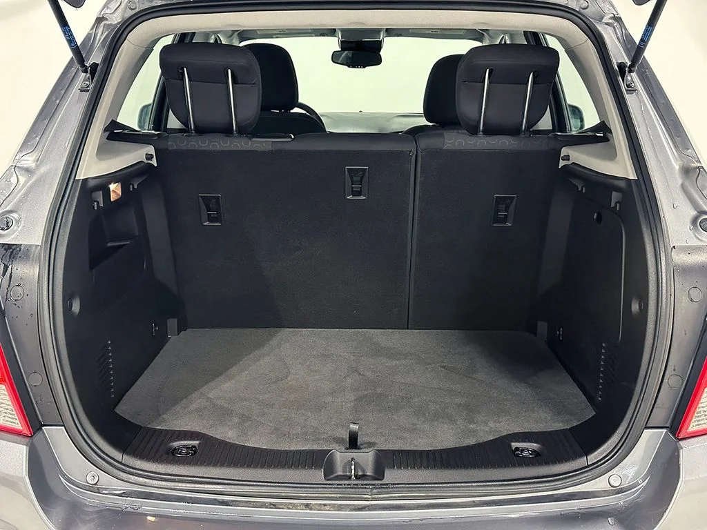 Used 2020 Gray Chevrolet LS image 5
