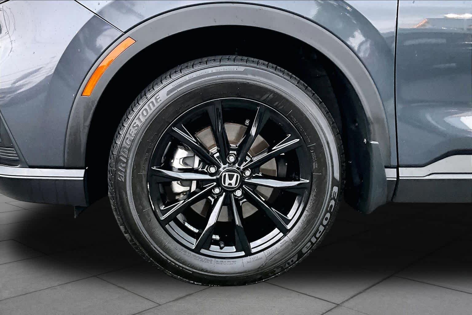 Used 2025 Meteorite Gray Metallic Honda Sport image 10