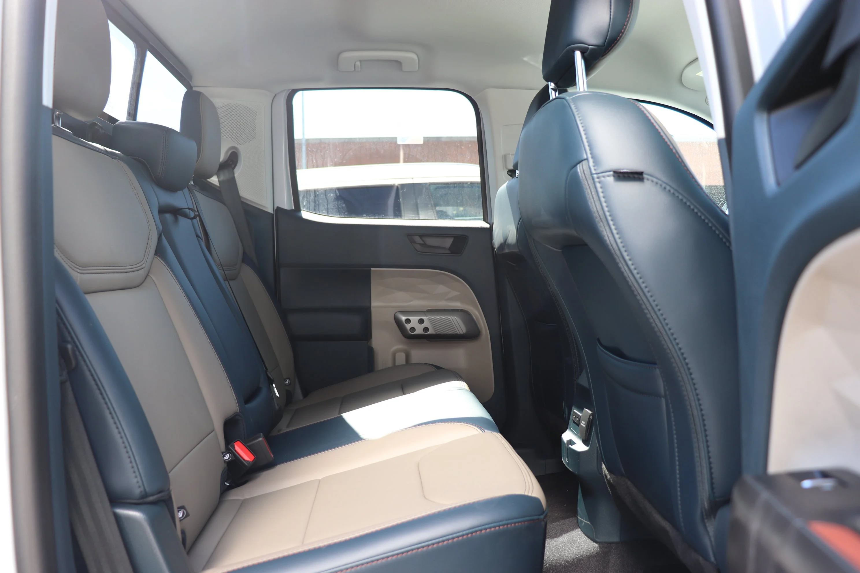 New 2026 SPACE WHITE METALLIC Ford LARIAT image 11