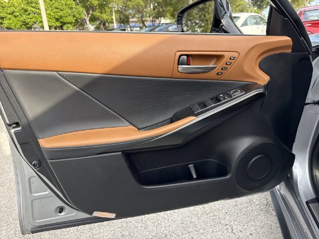 2025 Lexus IS 300 - Photo 13