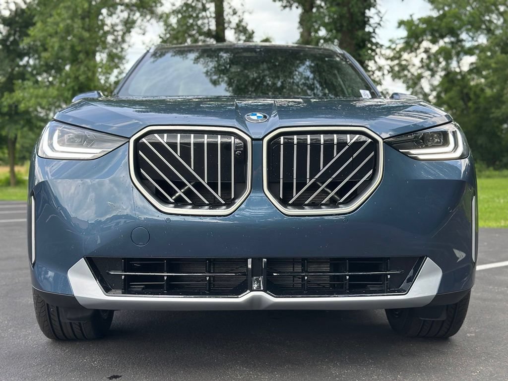 New 2026 Arctic Race Blue metallic BMW 30 xDrive image 2