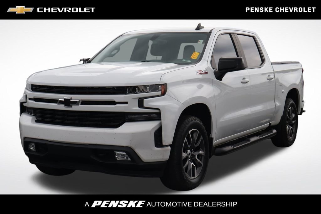 Used 2019 SUMMIT WHITE Chevrolet RST image 1