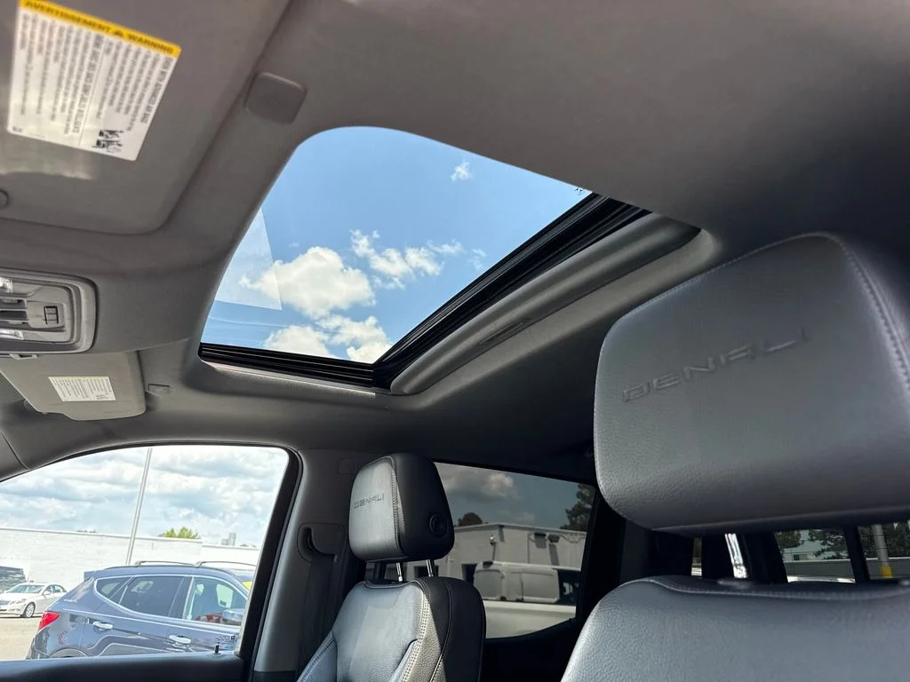 Used 2021 Red GMC Denali image 22