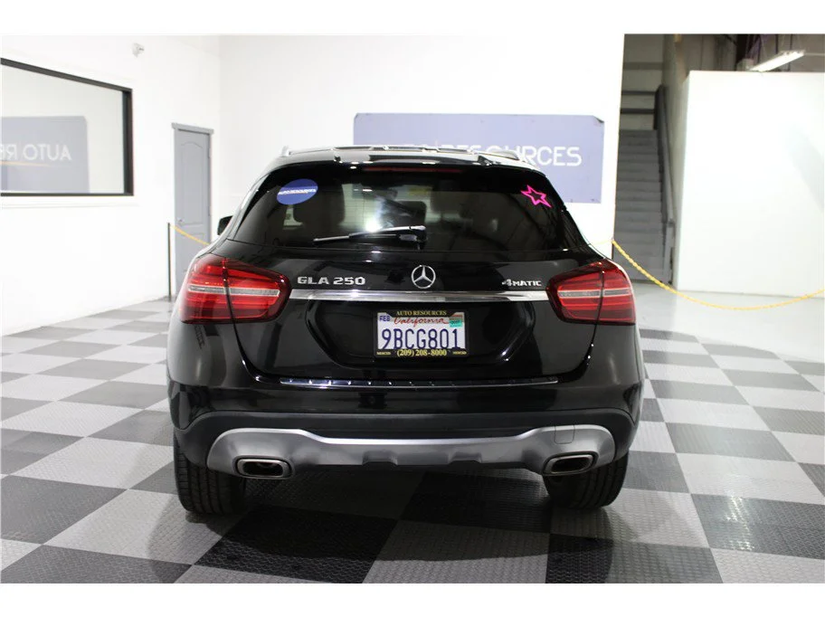 Used 2019 Black Mercedes-Benz GLA 250 image 5