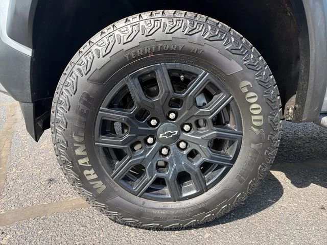 Used 2024 Sterling Gray Metallic Chevrolet Trail Boss image 11