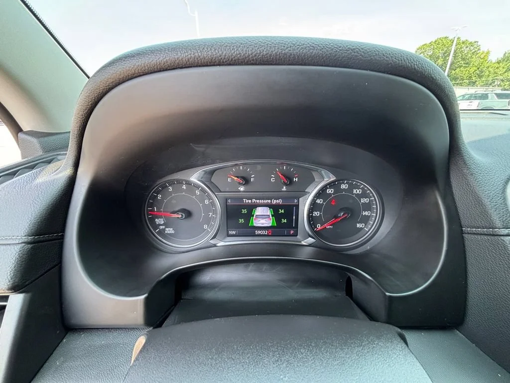 Used 2024 Summit White GMC SLT image 19