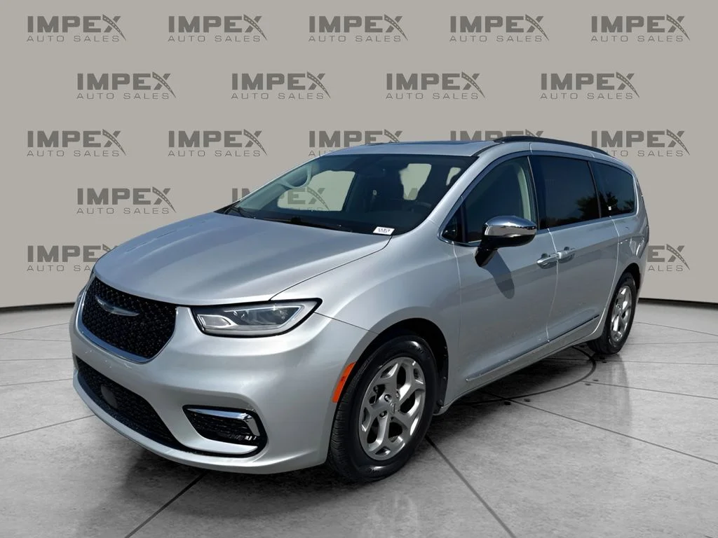 Used 2023 Silver Chrysler Limited image 1