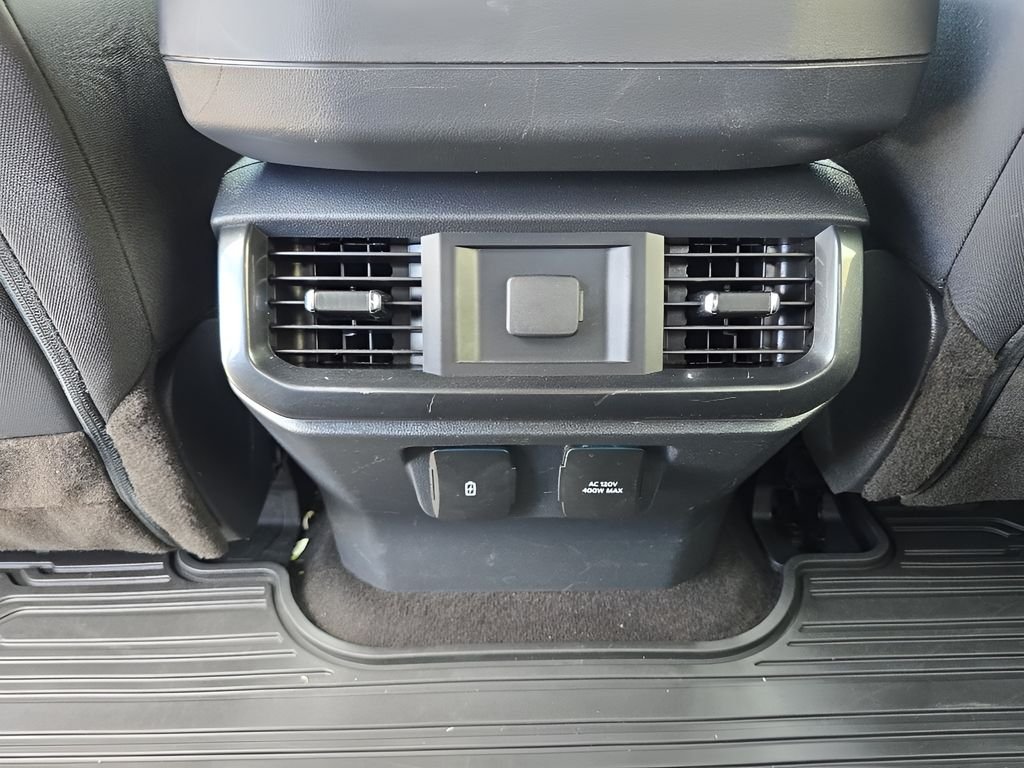 Used 2022 White Ford  image 15