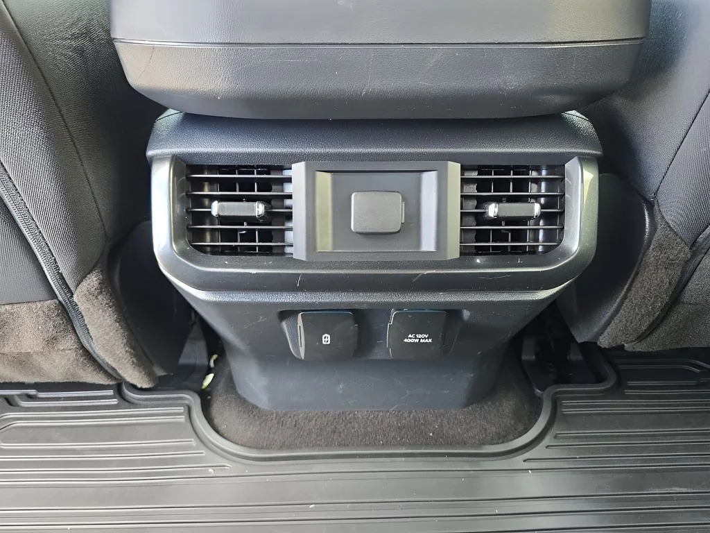 Used 2022 White Ford  image 15