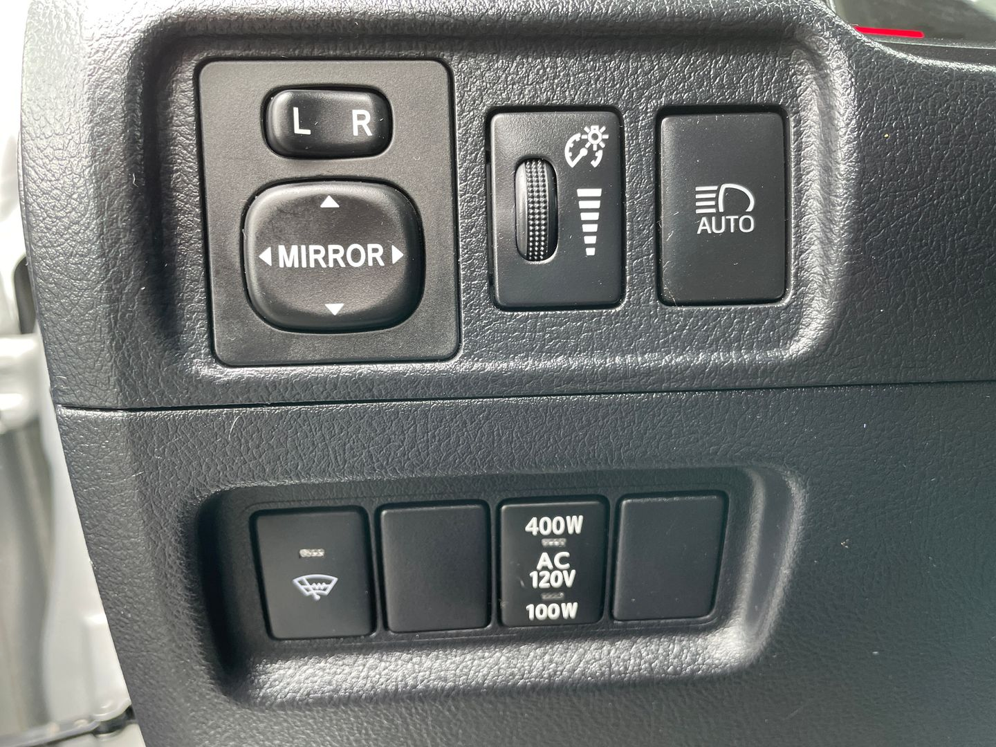 Certified Used 2020 Silver Toyota SR5 Premium image 12
