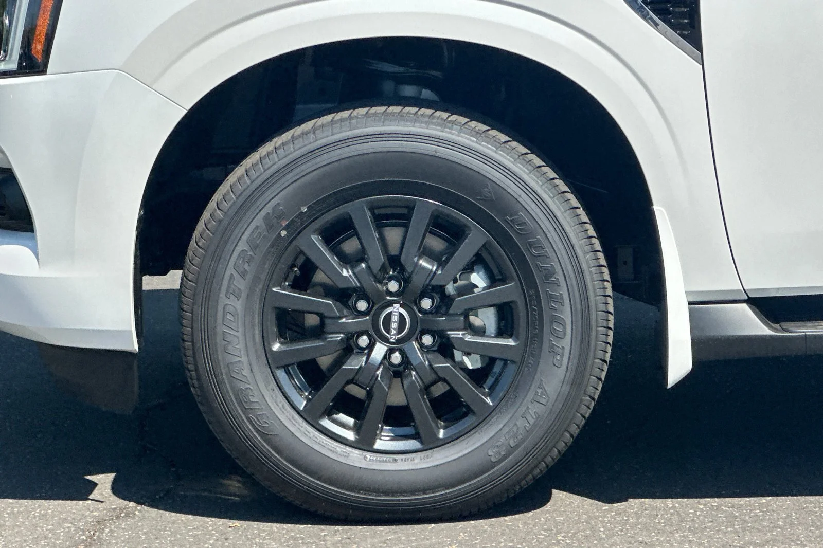 2026 Nissan Armada SV - Photo 26