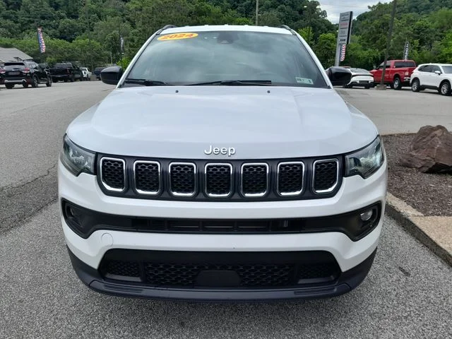 Used 2024 White Jeep Latitude image 4