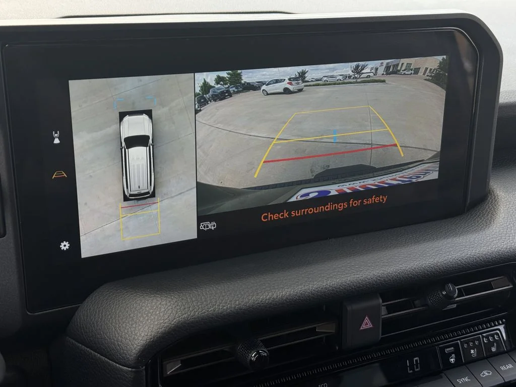 Used 2025  Toyota Base image 18