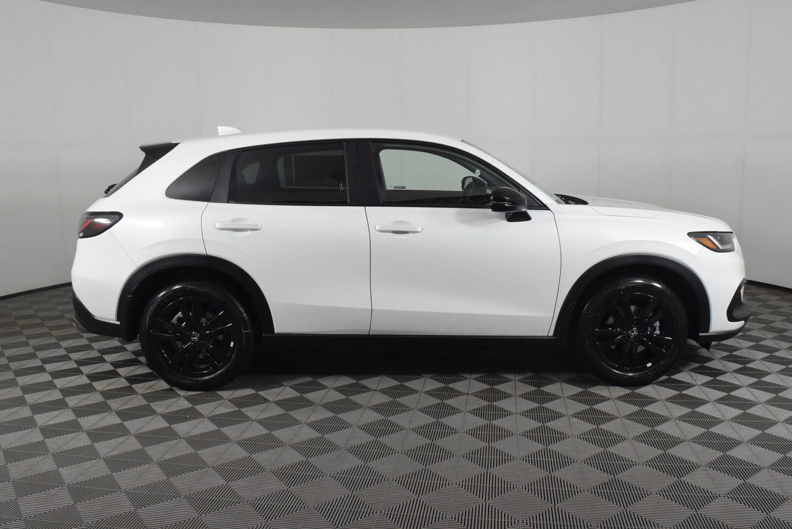 New 2027 Platinum White Pearl Honda Sport image 5